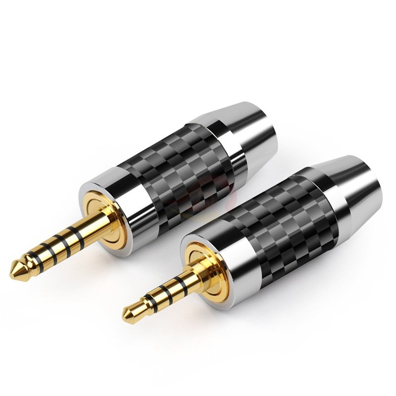 The "Qingyinfang" Pangu Duolu line upgrade cable features a gold-plated 9mm large aperture with RCA plugs compatible with 6.35mm, 4.4mm, 3.5mm, and 2.5mm connectors. 详情-05